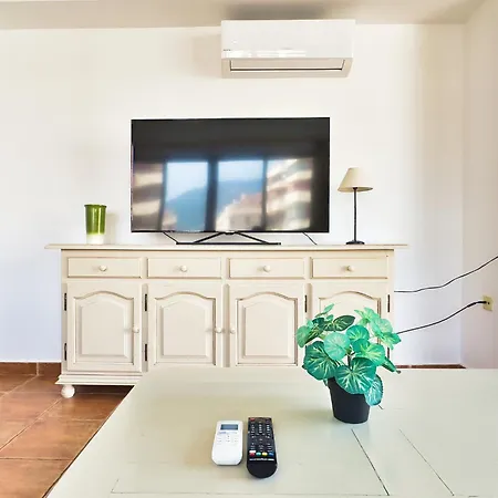 Mediterraneo 801. Super One-bedroom With Great Sea Views.