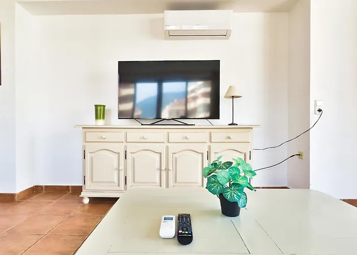 Mediterraneo 801. Super One-bedroom With Great Sea Views.